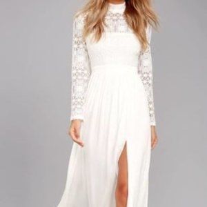 NWT Lulu's High Neck Long Sleeve Lace Maxi Dress with Slit Size Large